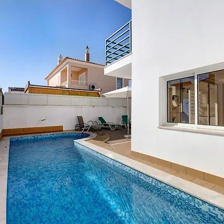 Pool Lagos